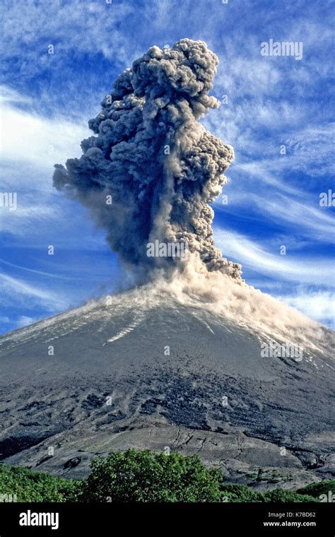 Volcanes De Kamchatka Fotografías E Imágenes De Alta Resolución Alamy