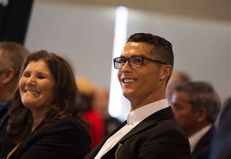 Like father, like son (photo: Cristiano Ronaldo's mother Dolores Aveiro detected with ...