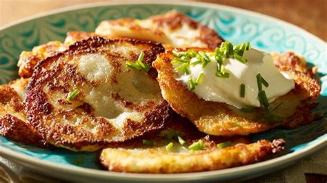 Featured in 10 crunchy and delicious potato snacks. Potato Pancakes | Knorr UK | Recipe | Potato pancakes ...