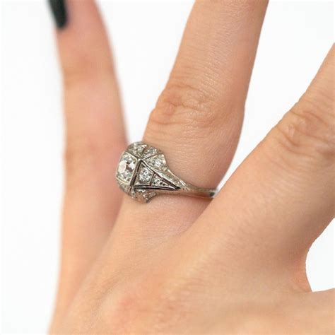 Of course, there are many excellent reasons why many couples opt for diamond engagement rings. .40 Carat Diamond Platinum Engagement Ring For Sale at 1stdibs