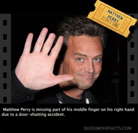 Celebrities Who Are Missing Fingers Are Photoshopped See