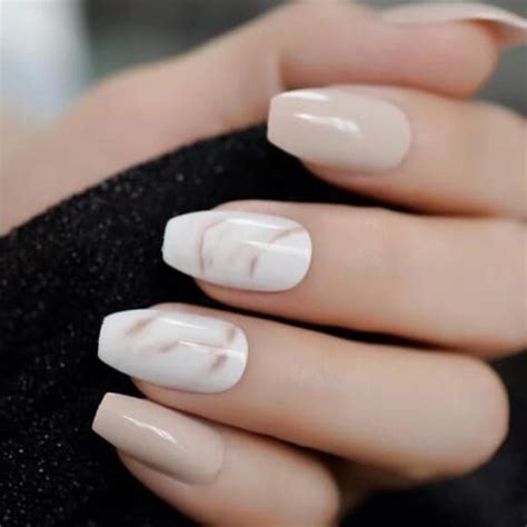 30 Elegant And Classy Nails For Any Occasion