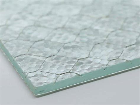 Wired Glass Good Soundproofed Material For Modern Room Decor