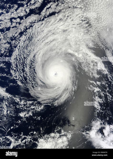 Pacific Ocean Storm Hi Res Stock Photography And Images Alamy