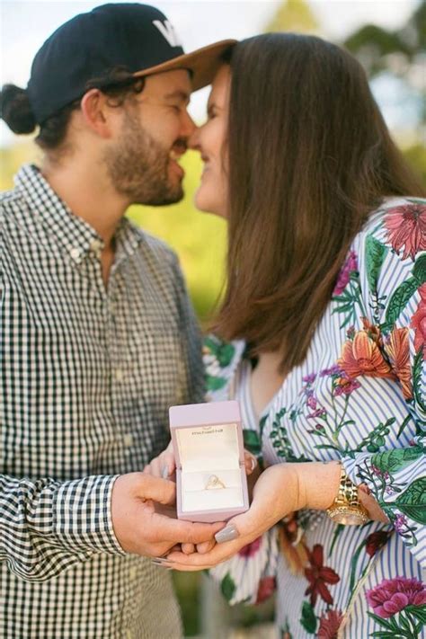 Styled Picnic Proposal Proposal Photographer Engagement Couple Picnic Proposal
