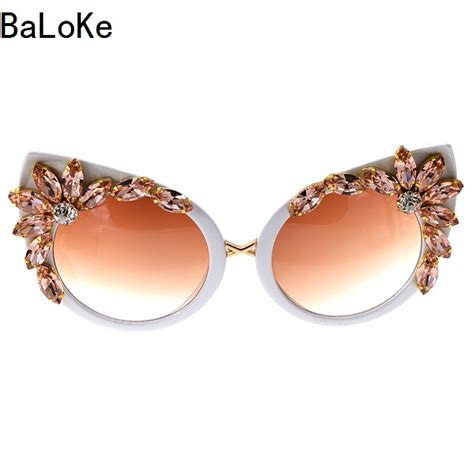 2018 Baroque Style Fashion Women Cat Eye Crystal Sunglasses Decoration Retro Sunglasses Bling