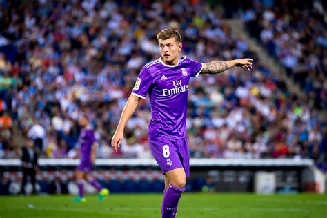 Official twitter of toni kroos. Toni Kroos Trikot 2018 - Rückennummer 8