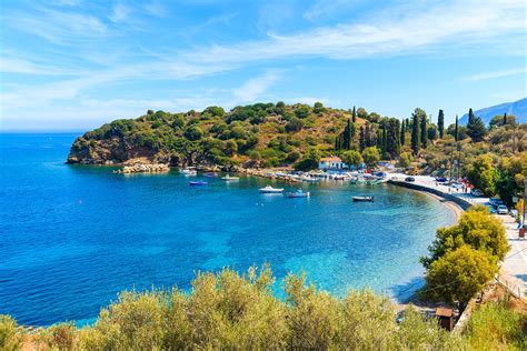 Zvolte si z aktuální nabídky zájezdů, to nejlepší a užijte si relax nebo aktivní dovolenou na zájezdy | dovolená 2021. Dovolená Samos Řecko 2021 | Zájezdy.cz