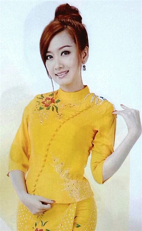 Myanmar Traditional Dress With Yu Thandar Tin Myanmar Traditional Dress Traditional Dresses