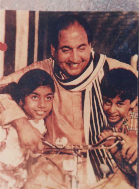 Mohammed Rafi Photos And Images Cinestaan Com In Image Photo Movie Stars
