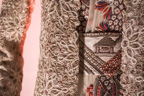 Anamika Khanna Couture'17 - HeadTilt | Anamika khanna, Fashion, Bollywood fashion