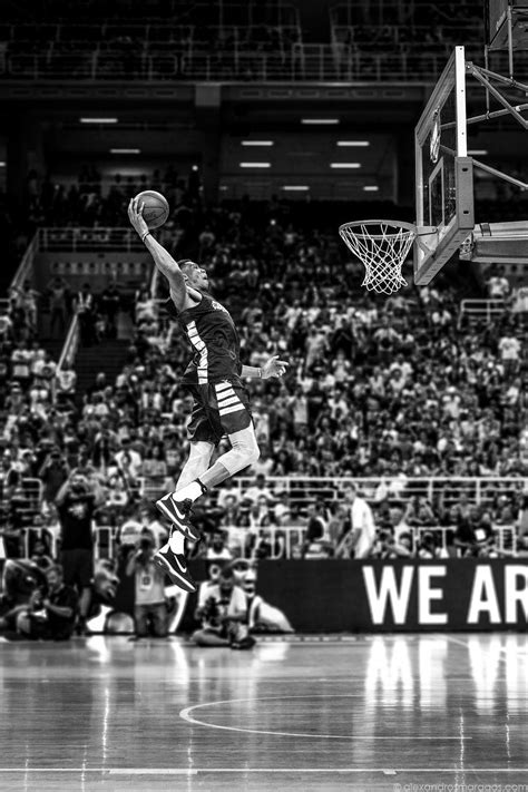 Our home decor wallpaper features designs from classic brick and stone to animals, monsters, space, and much more. Giannis Antetokounmpo Wallpaper Hd / Giannis Antetokounmpo ...