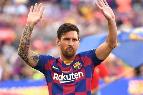 Hundreds of supporters gathered at the gates of the le bourget airport hoping to catch a glimpse of their new hero with phones ready to capture the moment. Messi podría ir al PSG el próximo verano - EVTV - Noticias ...