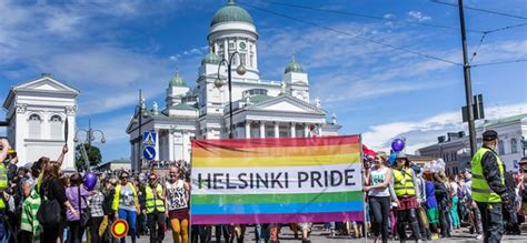 Helsinki Gay Pride 2021 Verheugt Zich Over Het Recht Van Iedereen Om Openlijk Te Zijn Zoals Ze Zijn
