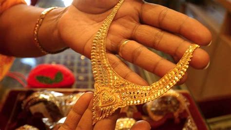 Gold Slips By Rs 95 On Stronger Rupee Weak Demand Gold Rate Today
