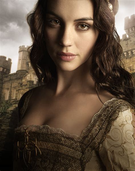Reign Season Mary Stuart Promotional Picture Mary Queen Of Scots Reign Photo