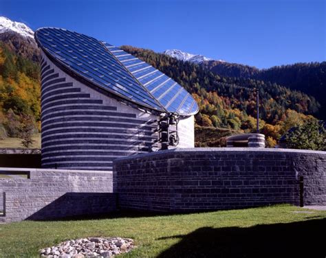 Nel 1986 la piccola cappella secentesca di san giovanni battista a mogno, in valle maggia, fu travolta da una valanga. Chiesa di San Giovanni Battista a Mogno, Svizzera ...