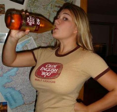 Oe 800 Drinking Beer Beer Girl Beer