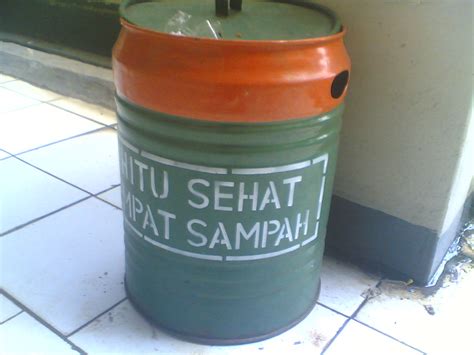Kos untuk menguruskan sisa pepejal ini mencecah rm2.2billion setahun. Pentingnya Tempat Pembuangan Sampah di Sekolah - KABAR ...