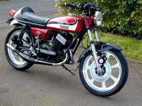 Importantly, this allowed yamaha engineers to significantly revise port timing, for a much more. 1973/74 Yamaha RD350 | Cafe racer | Pinterest