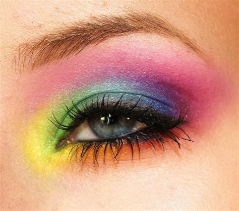 Pin By Sydney Blake On Halloween Rainbow Eye Makeup Rainbow Makeup
