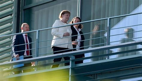 Merkel puolusti maahanmuuttolinjausta - hallituskumppani SPD ei aio ...