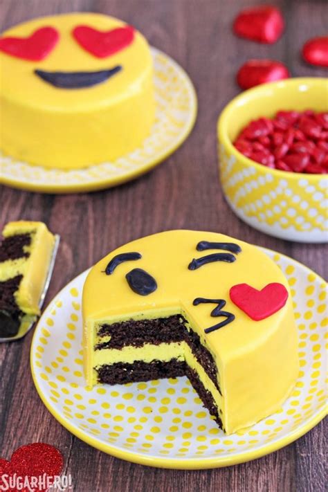 Emoji Mini Cakes Sugarhero