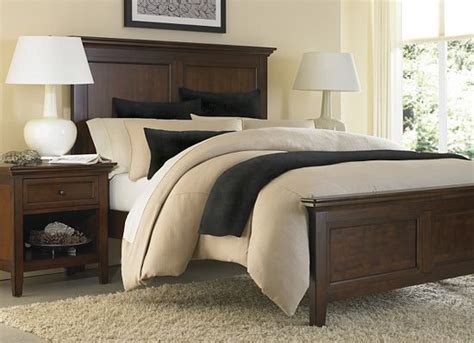 From dining room sets to living room furniture and entertainment centers complete with accessories, you'll find everything you need to make your home a comfortable and pleasant place to live. Ashebrooke, Bedrooms | Havertys Furniture | Brown ...