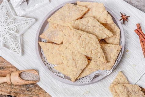 In my house, making christmas sugar cookies is just as much about the icing and the decorating as it is about the baking. New Mexican Anise Cookies Recipe