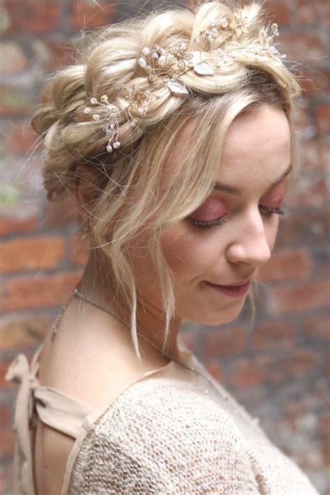 15 Easy Halo Braid Styles For Any Occasion Braided Crown Hairstyles Goddess Braids Hairstyles