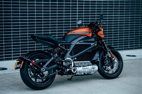 When most people start riding harley davidson motorcycles, they make the conscious decision that they will always ride a harley and they're not the least bit as for the bike itself, it's called the harley davidson live wire electric motorcycle. Here's what the Harley-Davidson Livewire will look like ...