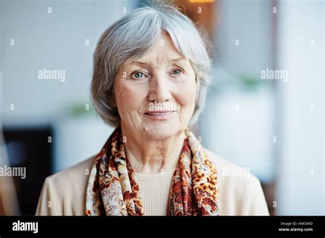 Old Lady Looking Thoughtful Hi Res Stock Photography And Images Alamy