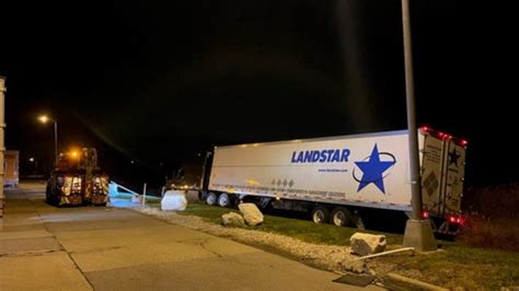 Police Chase Stolen Semi Truck Driven By Indiana Man On I 65