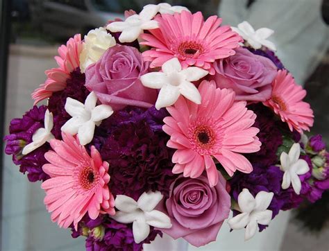 Some colors include white, pink, yellow, orange, salmon, and more. Daisy Flower Arrangement | Gerbera daisy wedding bouquet ...