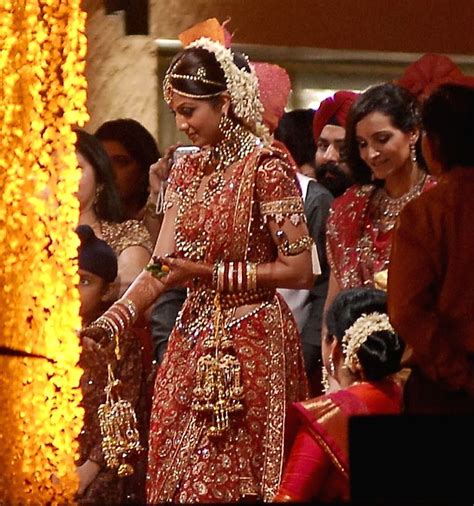 Jun 10, 2021 · raj kundra has been married twice. Bollywood Actress Shilpa Shetty and London based ...