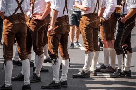 Lederhosenverleih Und Dirndlverleih München And Oktoberfest