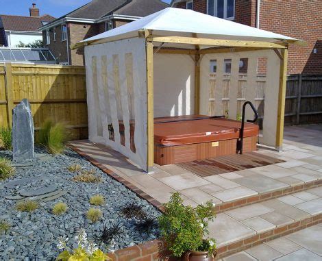 Hot tub enclosures come in a wide range of shapes, sizes, and materials to suit the varying requirements and design tastes of consumers. 40+ Hot Tub Enclosure Ideas in 2020