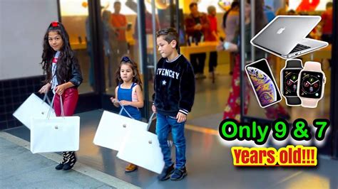 Kids Buy Everything In The Apple Store Familia Diamond Youtube