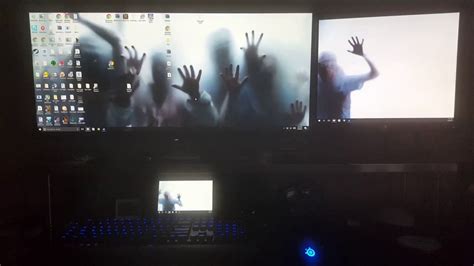 Windows Live Wallpaper On 3 Screens Zombies Youtube
