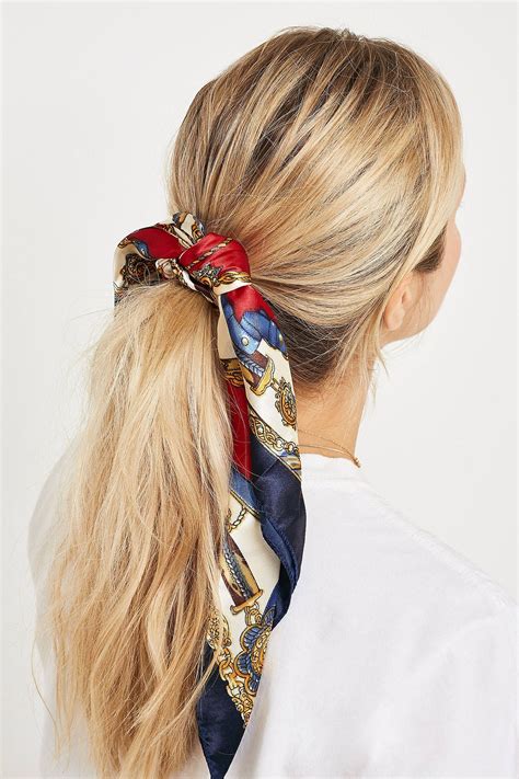 How To Wear A Silk Scarf Hair