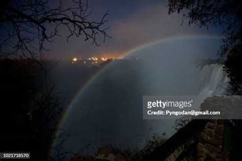 Victoria Falls Moonbow Photos And Premium High Res Pictures Getty Images