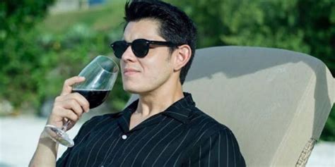 He is one of the sons of actor eddie gutierrez. Who is Richard Gutierrez dating? Richard Gutierrez ...