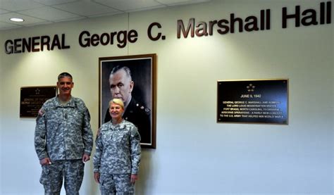 Commanding General Army Materiel Command Visits Forscom Headquarters