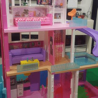 La diversión dos en uno amplía las posibilidades de juego: Barbie Casa De Los Sueños Descargar Juego : Barbie ...