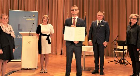 Die probenentnahme kann durch die testpersonen selbstständig erfolgen, dies erspart aufwendige teststraßen. Arena Nova Wiener Neustadt wird für 400.000 Euro modernisiert
