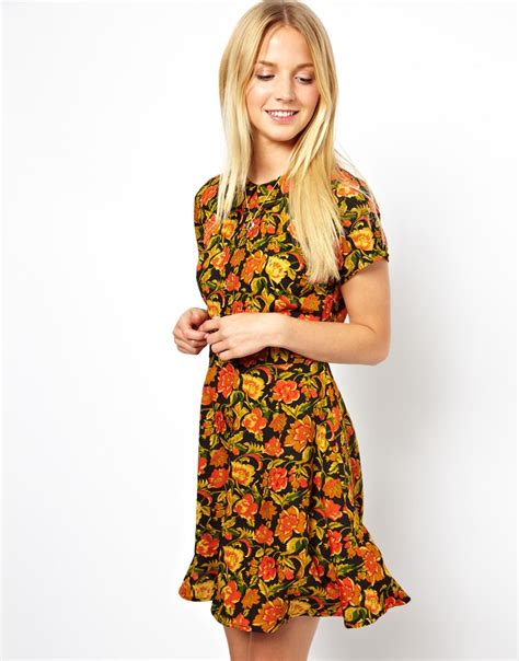 Pretty Casual Day Dress Floral Skater Dress With Collar And Pintucks