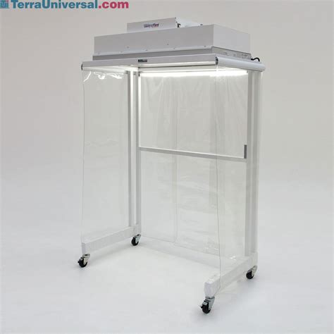 Laminar Flow Hoods Clean Benches