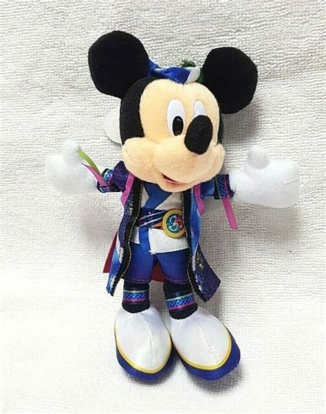 Tokyo Disney Resort 2017 Mickey Mouse Summer Festival Stuff Badge Plush