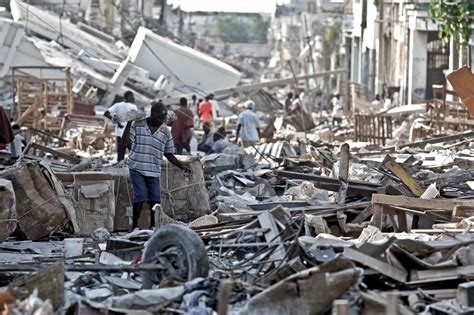 El antes, durante y despues del terremoto. Drama no Haiti