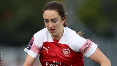 Lisa Evans Arsenals Scotland Winger Signs New Contract With Gunners
